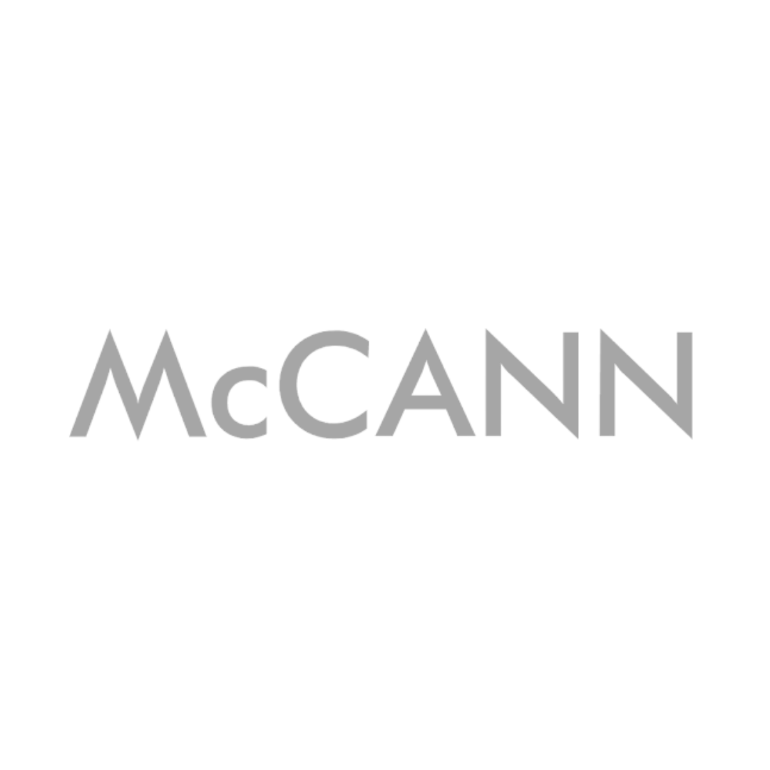 Logo de McCann